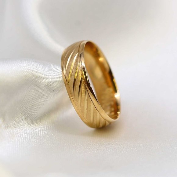 10 K Gold wedding Band 6mm , white gold, yellow gold, rose gold, engagement - Picture 1 of 4